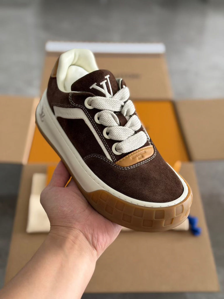 LV BROWN TILTED 2026 (HK BOX VERSION)